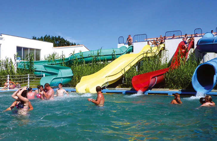 Camping Amiaux Slides