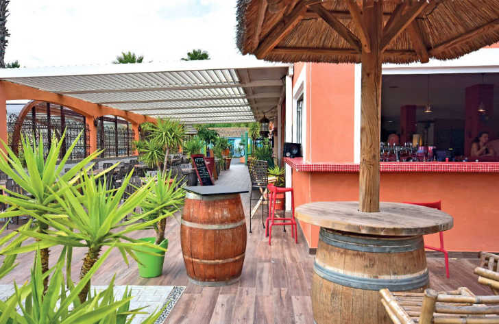 Camping Club l’Air Marin Bar Area