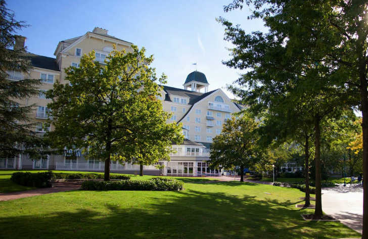 Disney's Newport Bay Club, Disneyland Paris