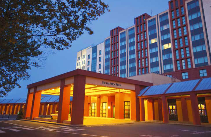 Disney's Hotel New York, Disneyland Paris