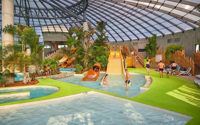 Domaine d'Inly Campsite Covered Pool