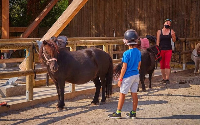 Domaine d'Inly Pony Trekking