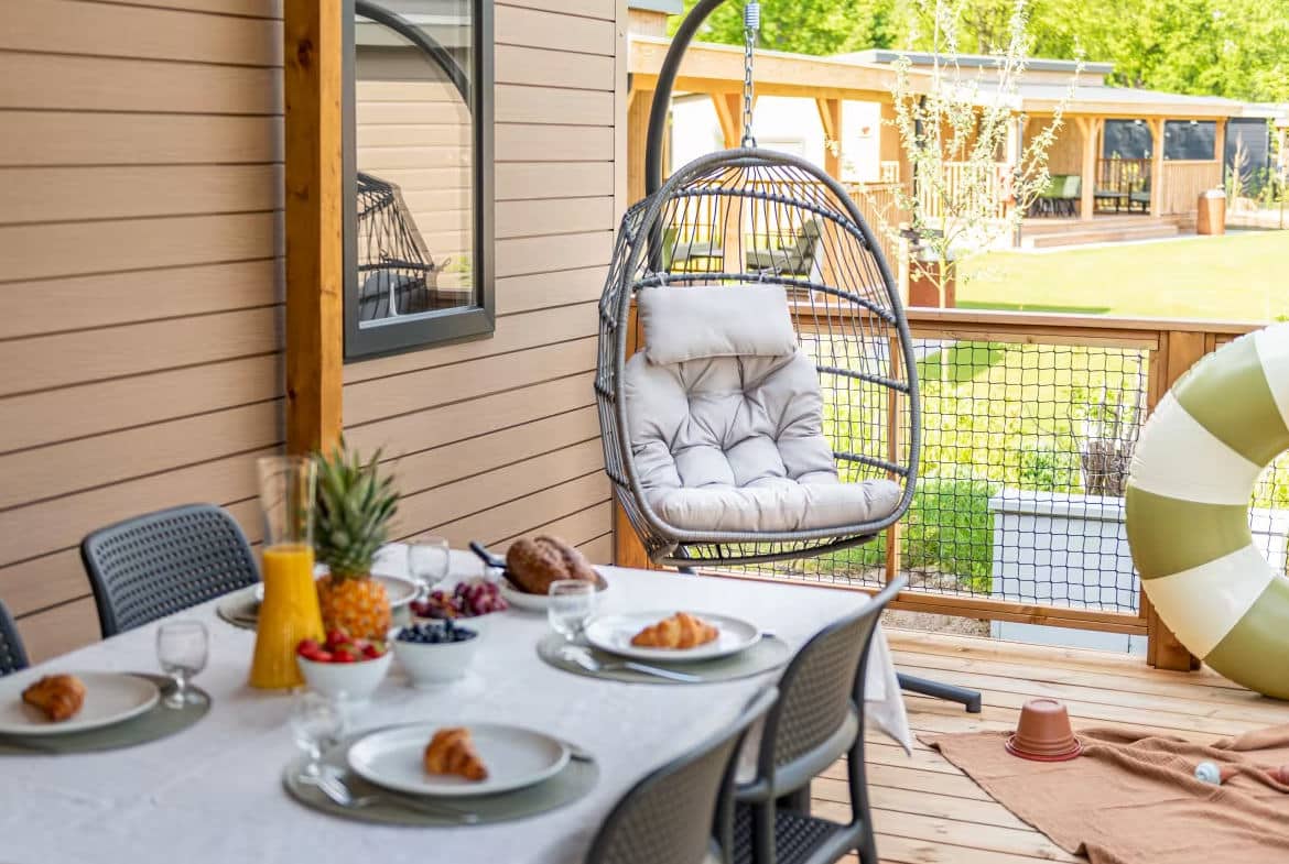 Eurocamp Ultimate Plus Egg Chair