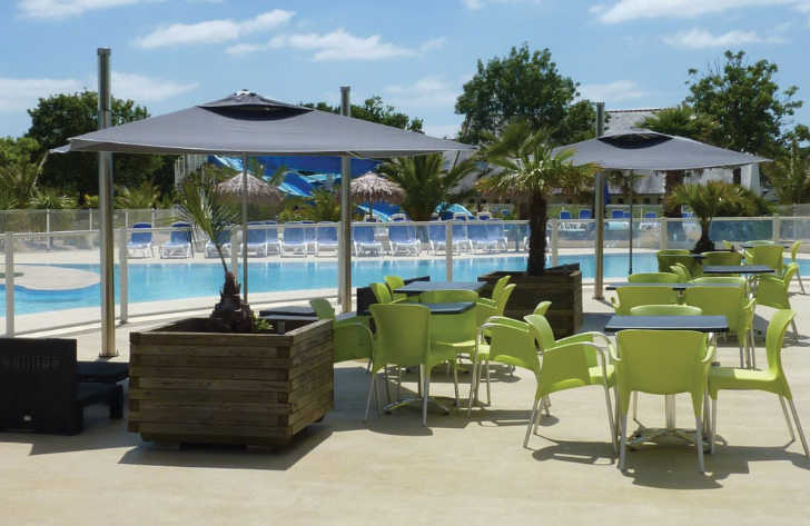Flower Camping le Cabellou Plage Pool