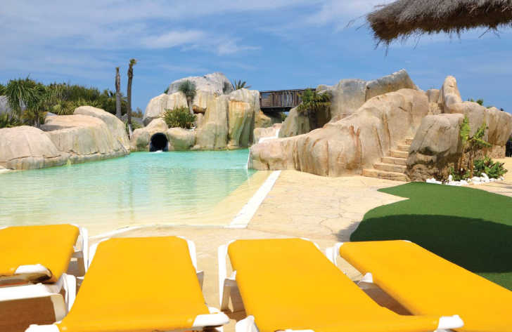 Le Brasillia Pool Loungers