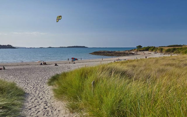 Le Soleil de Saint Sieu Beach