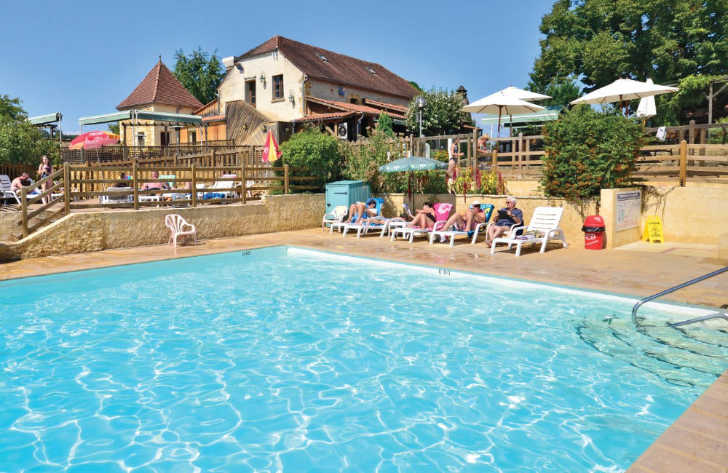 Les Grottes de Roffy Pool