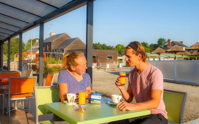 Les Pommiers du Mont St Michel Cafe